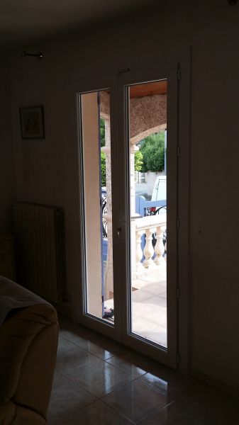 Porte Fenêtre avec serrure en PVC blanc