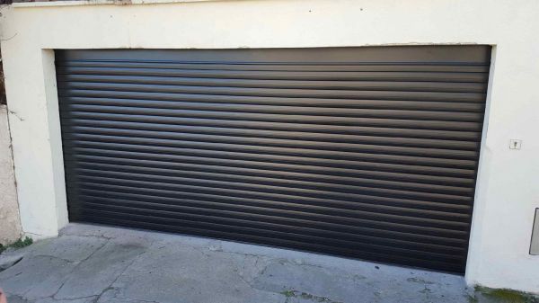 Porte de garage enroulable en Aluminium à Marseille 13010