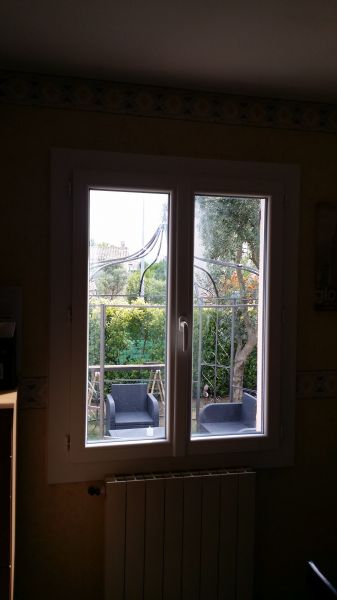 Fenêtre PVC blanc chambre