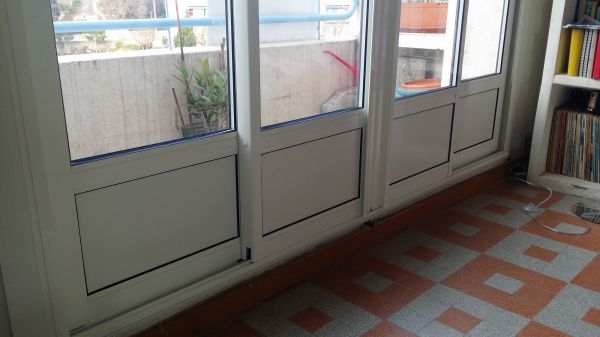 Panneaux de soubassement dans coulissant aluminium à Marseille 13012