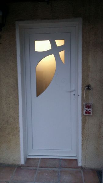 Porte d'entrée contemporaine à Marseille