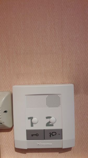 pose d'un interphone à Allauch