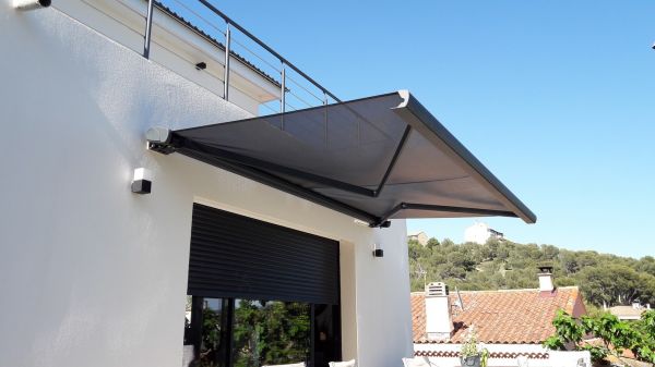pose d'une store de terrasse à marseille