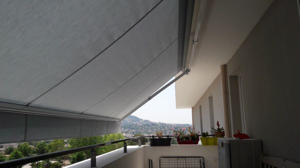 store terrasse plan de cuques