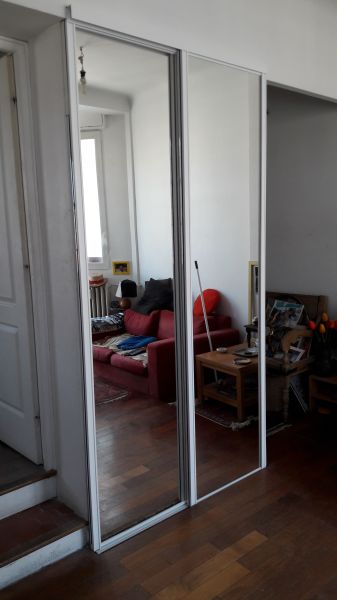 pose de portes de placard à Marseille
