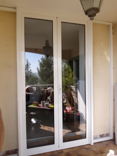 pose d'un coulissant aluminium à marseille