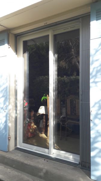 coulissant en aluminium à plan de cuques