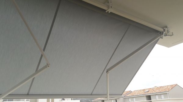 installation d'un store banne de terrasse marseille