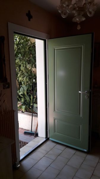 pose d'une porte d'entrée marseille