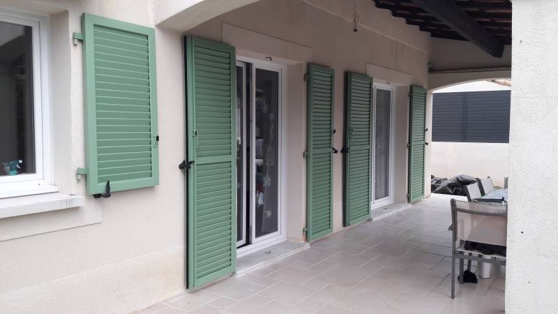 Découvrez notre large gamme de volets battants en Aluminium