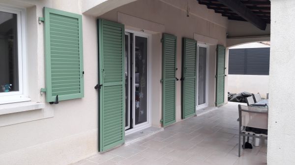 volets battants en aluminium à marseille 13013