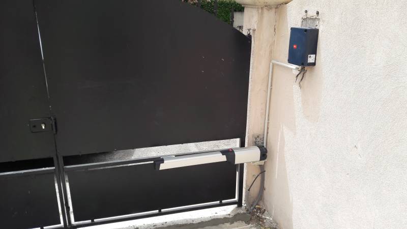 moteur de portail a marseille en villa 13014