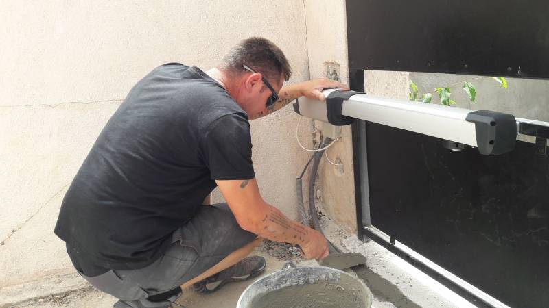 remplacement d'un moteur de portail sur marseille
