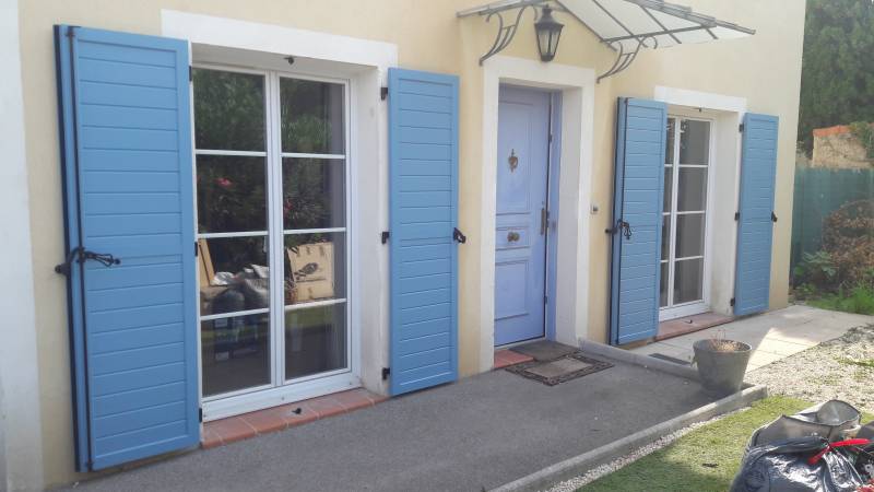 installation de volets battants en aluminium sur marseille 13014