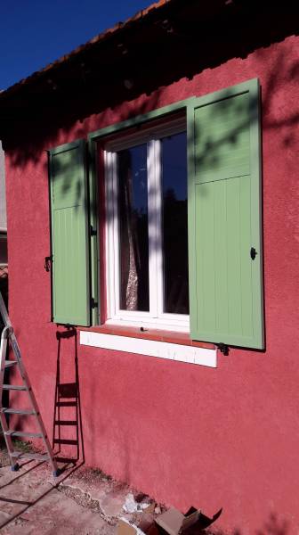 installation de volets en alu à marseille en maison individuelle