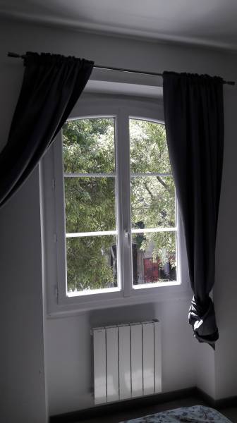 installation de fenetres en pvc blanc sur marseille en appartement ancien