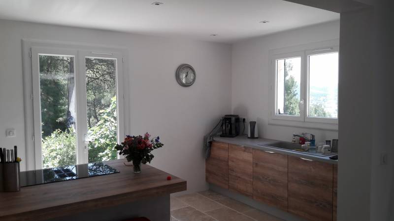 pose en reno de fenetres en pvc a allauch chez des clients en maison