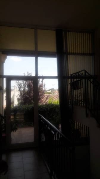 pose d'un store à bandes en maison individuelle à Plan de Cuques 13380