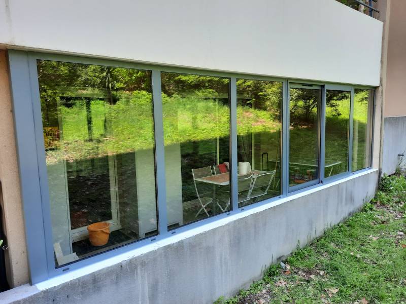 pose d'une fermeture de terrasse en alu sur Marseille 13012