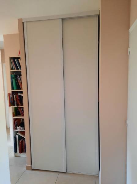 installer des portes de placard sur mesure sur Marseille