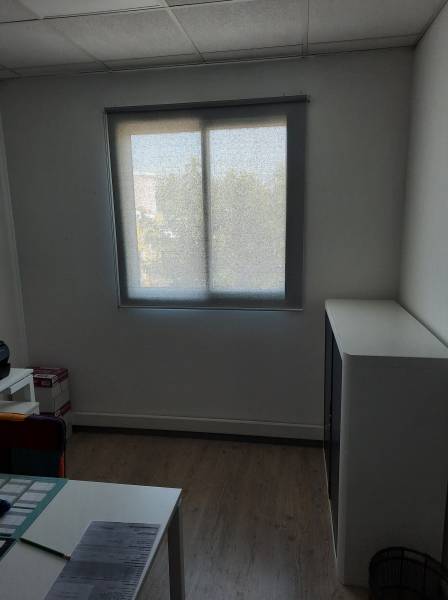 pose de stores enrouleurs trés simples sur marseille 13013