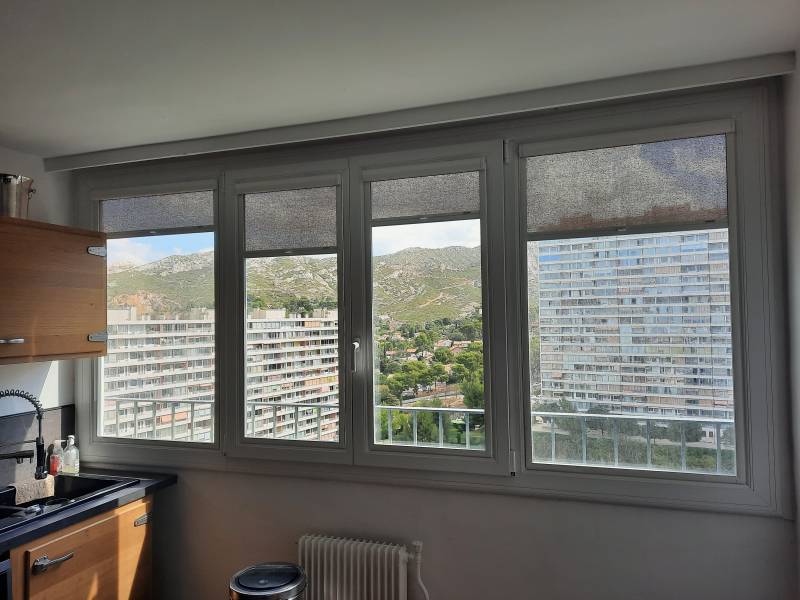 pose de stores d'intérieurs en appartement sur Marseille 13009