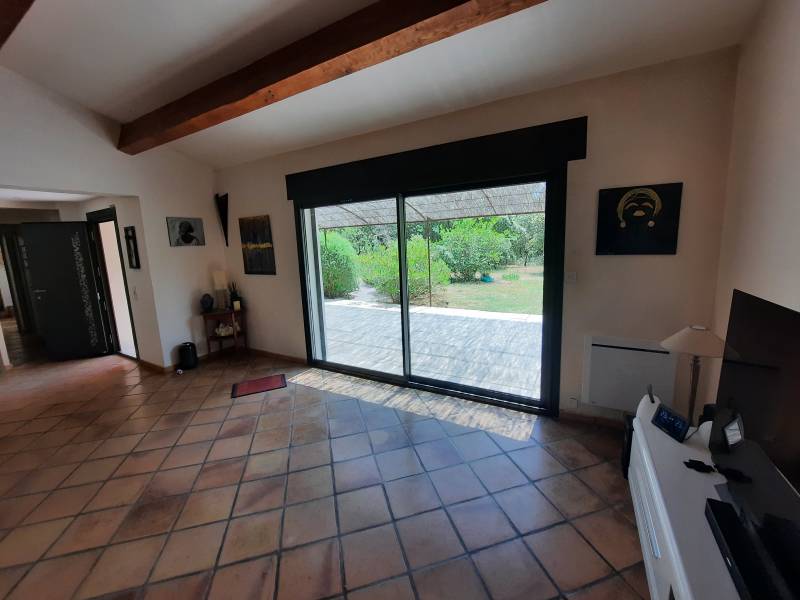 Avis pose de menuiseries en alu + volet roulant + porte d'entrée à Rognes 13840