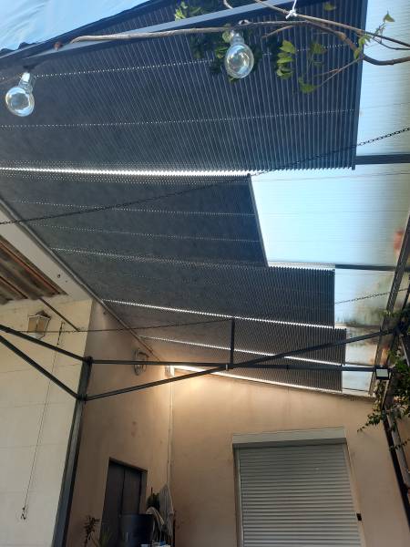 Installation de 6 stores plissés de toiture à La Pointe Rouge Marseille 13008