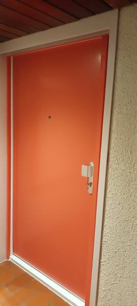 porte de sécurité sur mesure à plan de cuques en appartement