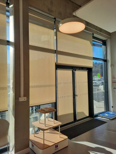installation de stores enrouleurs sur mesure sur Marseille 13011