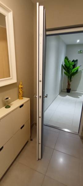 Installation d'une porte blindée à Sanary sur Mer 83110