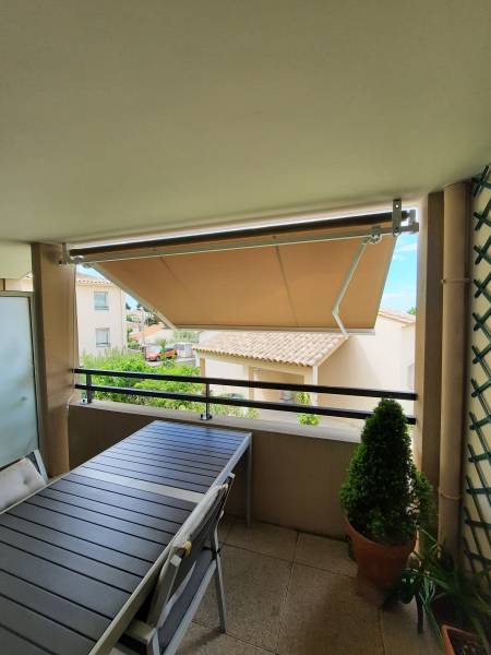 Installation d'un store de terrasse à St Mitre Marseille 13013