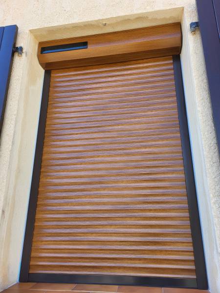 Avis pose de volets roulants solaires avec moustiquaires intégrées à Allauch 13190