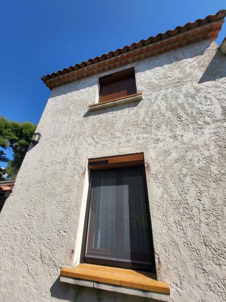 Avis pose de volets roulants solaires avec moustiquaires intégrées à Allauch 13190