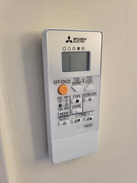 Installation d'une climatisation mono-split Mitsubishi à Plan de Cuques 13380