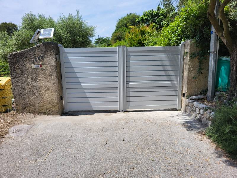 Installation d'un portail en Aluminium motorisé à Allauch 13190