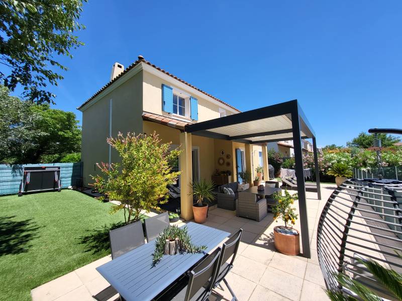 Découvrez notre large gamme de volets battants en Aluminium