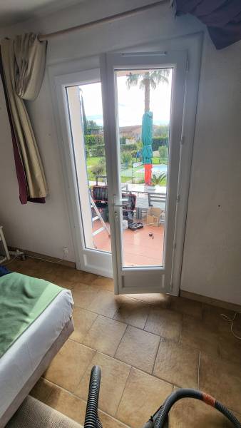 pose de fenetres et portes fenetres en pvc au beausset