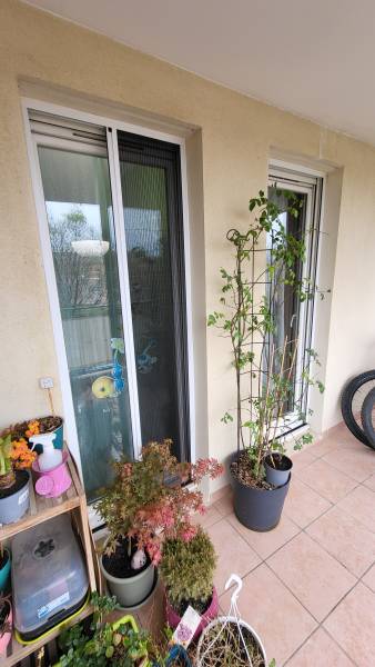 Installation de 4 moustiquaires plissées à ouverture latérale à Chateau Gombert Marseille 13013