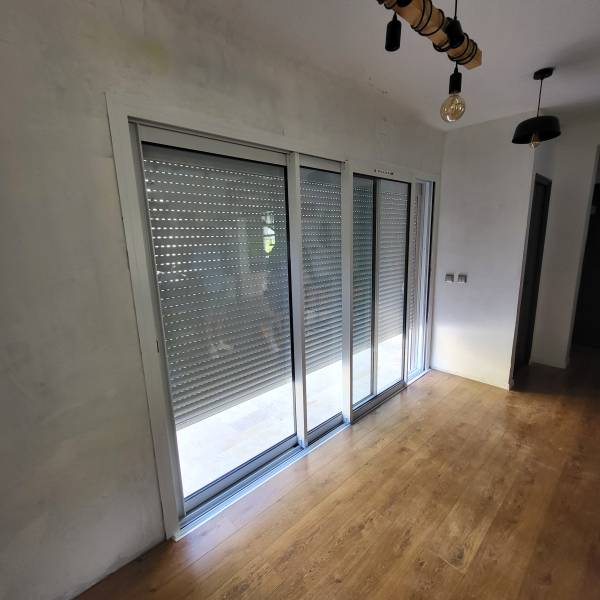 Installation d'un coulissant aluminium sur mesure à Chateau Gombert Marseille 13013