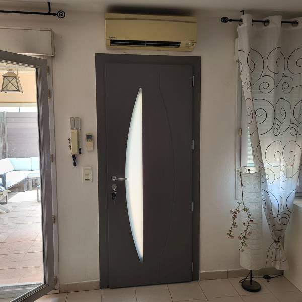 Avis pose d'une porte d'entrée + store bache à Allauch 13190