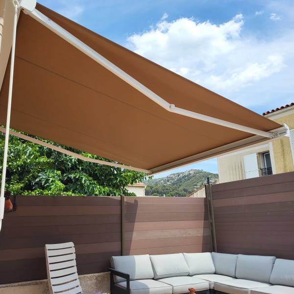 Installation d'un store de terrasse à Allauch 13190