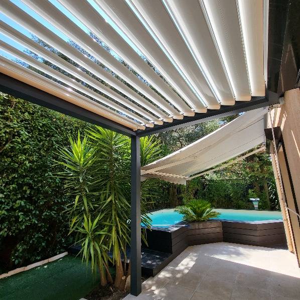 Avis pose d'une pergola bioclimatique à Marseille 13012