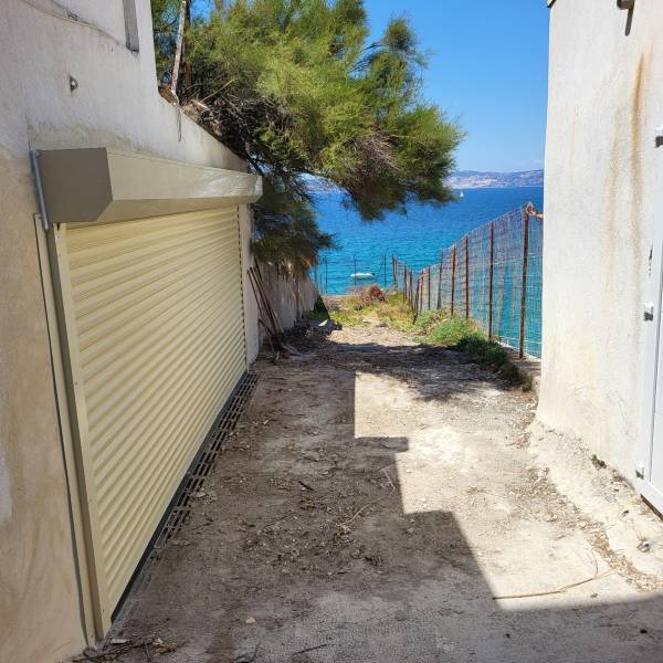 Installation d'une porte de garage enroulable à Malmousque Marseille 13007