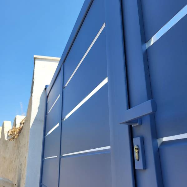 Installation d'un portail en aluminium sur mesure à Chateau Gombert Marseille 13013