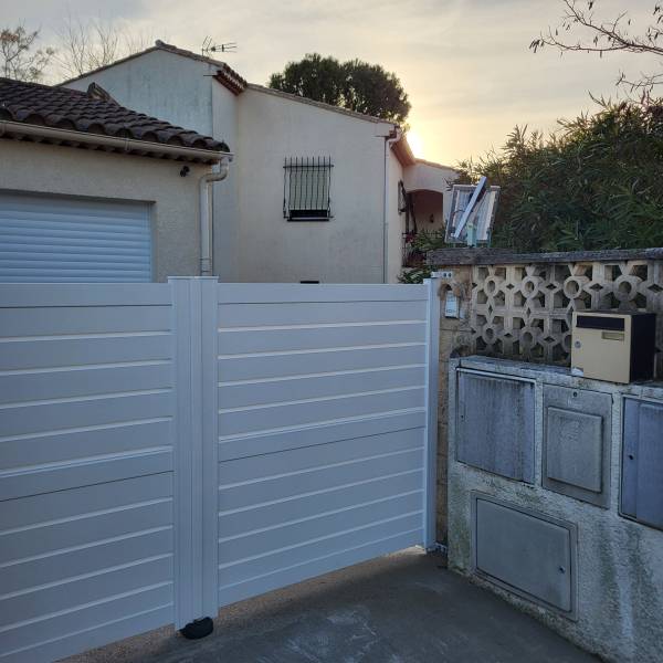 Installation d'un portail en aluminium motorisé à Chateau Gombert Marseille 13013