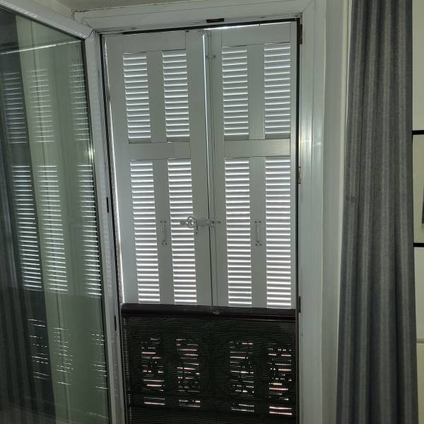 Avis pose de volets bois dans l'ancien à La Blancarde Marseille 13004