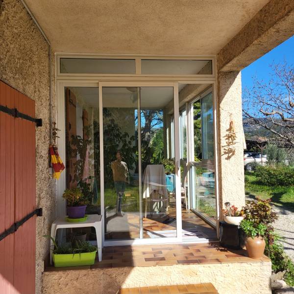 Crétation d'une fermeture partielle de véranda en Aluminium à Plan de Cuques 13380