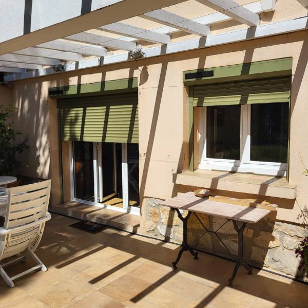 volets roulants à énergie solaire posés à bandol 83150