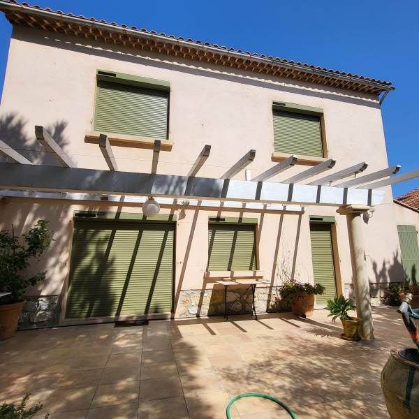 installation de volets en rénovation à bandol